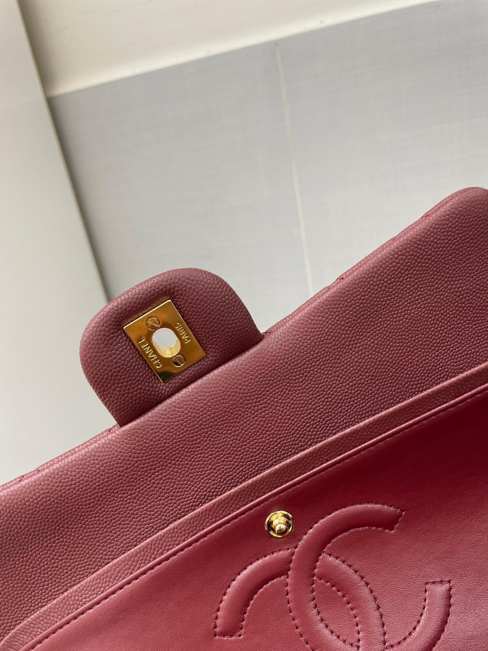 Túi Xách Chanel Classic Siêu Cấp Grain Leather In Red Gold Lock Size 26cm